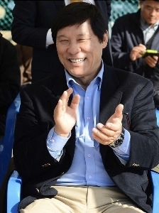 サッカーに対する国民感情を体で感じます。