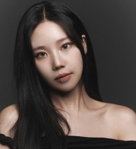 MomolandのJooEは誰にも見分けられないほど美しくなりました