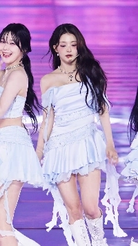 (SOUND)フロミスナイン イ・ナギョンの深い谷間