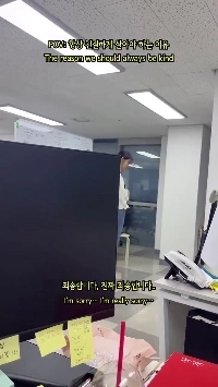 (SOUND)Reddit.gif で 9,600 件の「いいね！」を獲得した韓国のコメディ動画