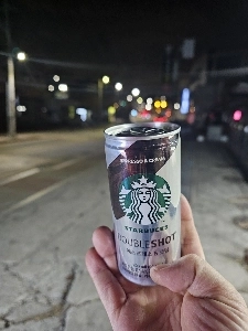 冬の朝の缶コーヒー