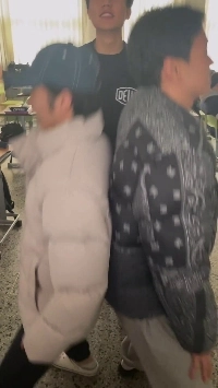 (SOUND)ピカチュウと遊ぶ高校生