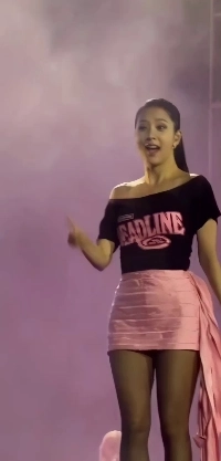 BLACKPINKジスのミニスカート歯茎ㅗㅜㅑ