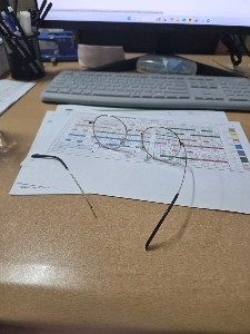 メガネのフレームが壊れてしまいました。修理は可能でしょうか？