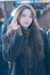 フィフティフィフティ ムーン シャネル