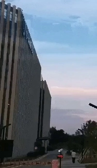 空に蜃気楼が現れた