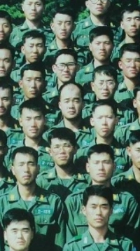 ペク・ジョンウォンは部隊の助っ人だった。