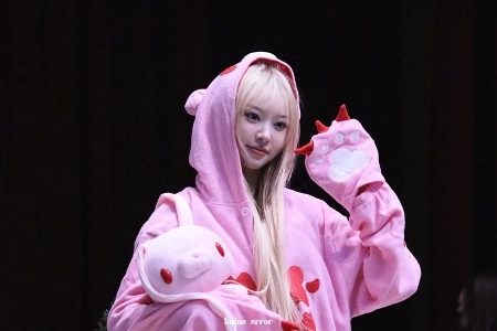 金髪に変身したアイレットモカ