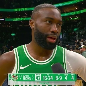 勝利のインタビュー ジェイレン・ブラウンの統計