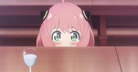 チチとアーニャが寒いので、暖かいものを買ってあげました。