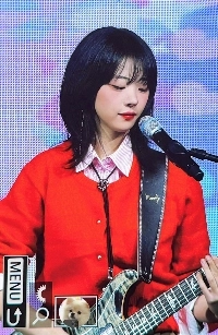 [QWER] 1年前の今日 QWER ひな