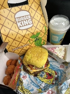 バーガーキング×スポンジボブ新メニュー一昨日発売ㄷㄷ