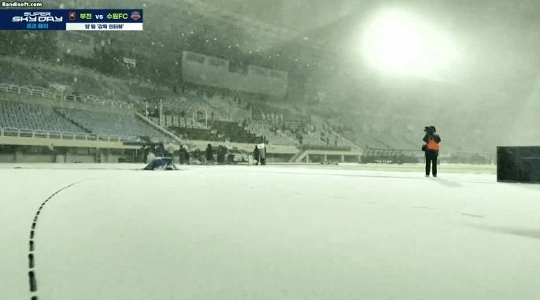 Kリーグ昇格・降格プレーオフが開催される富川競技場の現状