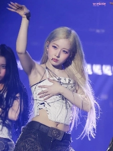 金髪オ・ヘウォン