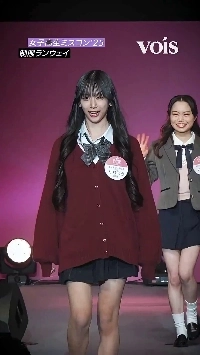(SOUND)日本のかわいい女子高生コンテスト制服ランウェイ