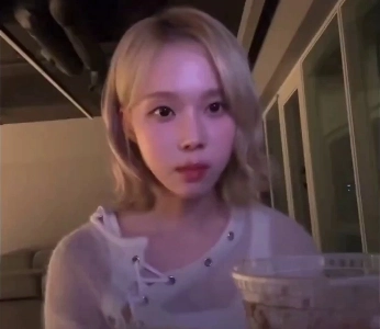 (SOUND)冬：不快ですか？不快な場合は、姿勢を正して座ってください。