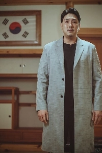 日本は過去の歴史を謝罪すべきだ