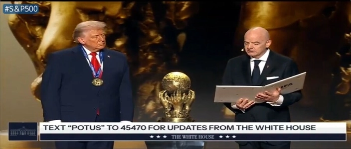 速報) FIFA平和賞初代受賞者.jpg