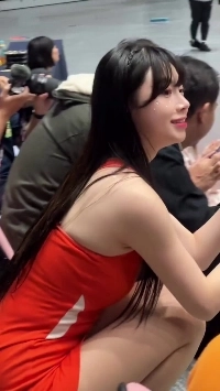 中音域がかなり重いチアガール。