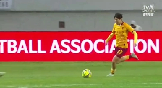 今日行われた国内サッカー対決の様子