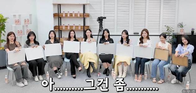 梨花大学の女子生徒たちにクイズを口実に告白したい48歳のジュワポチ兄。