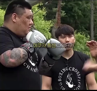 (SOUND)パク・ジョンパルのジャブを回避