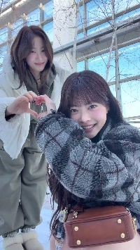 (SOUND)リセラフィム和葉ホン・ウンチェさんは雪に興奮 – 初雪チャレンジ