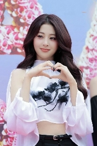 リセラフィム ホ・ユンジン