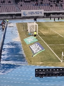 セレモニーが長すぎて審判が怒った。