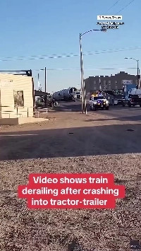 (SOUND)スケールの違うアメリカの配送事故災害(笑)