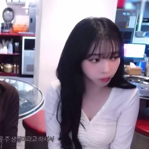 (SOUND)カリーナはジゼルの誕生日に恥ずかしかったです笑.mp4