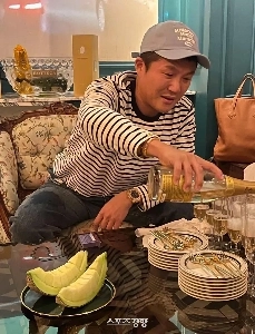 公開写真でチョ・セホが飲んだシャンパンを調べよう(推定)