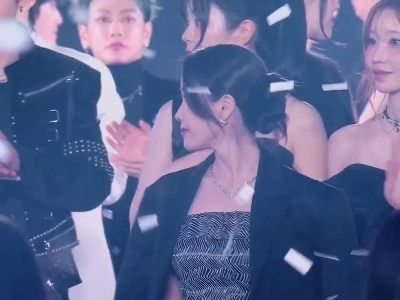 (SOUND)[QWER] AAA エンディングカット QWER 超弾＆マゼンタ