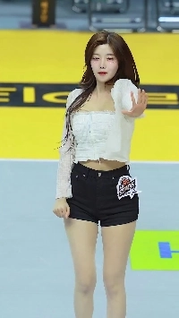 (SOUND)ミスコン出身の新人チアリーダー。