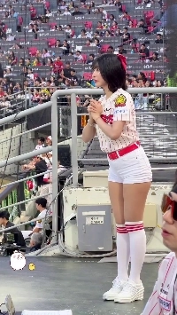 (SOUND)人気急上昇中のチアリーダーチョン・ソユン