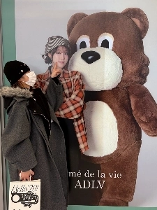 イェナは路上でチェ・イェナに出会った。