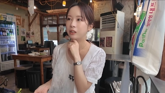 日韓カップルYouTuber