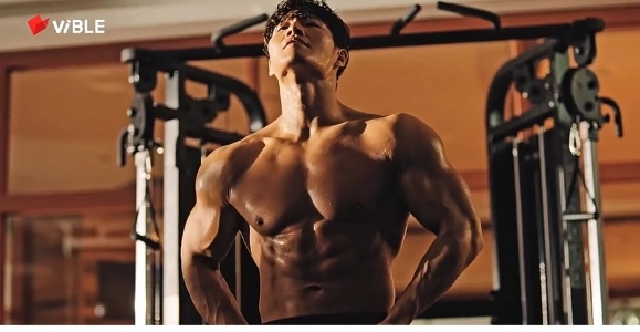 キム・ジョングクはベンチプレス150kgを出せるのか？ .jpg