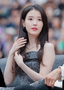 IU