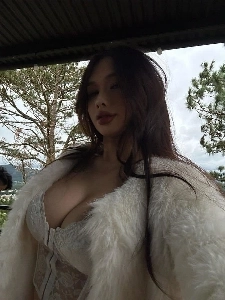 目が回る胸の大きさ