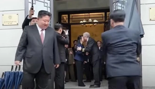 パーマ)金正恩氏の娘にキスしたロシア大使死亡