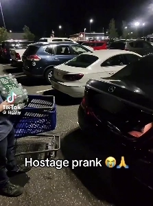 (SOUND)生協スーパーのスタッフ