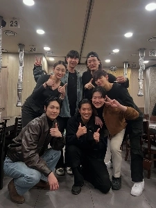 シ・ウンミ with モデルタクシー 3