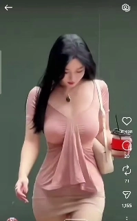 (SOUND)街中で男性の10人中10人が見つめるカラダ。