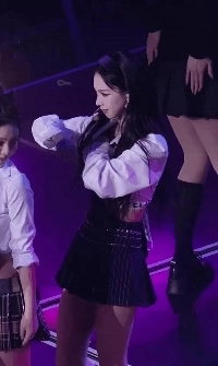 学校姿のカリーナ、オールタイムレジェンド