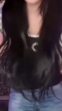 ラバン中に胸の谷間を隠していた手を外す宮尾の野心的な行動