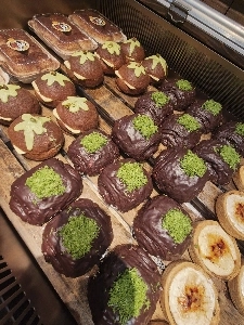 20代前半から半ばまでは、女性は自分の外見にとても気を使います。