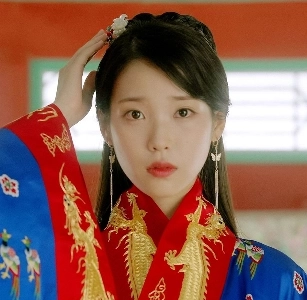 スカーレットハートリョIUのウェディングドレス姿の狂気の美しさㄷㄷ