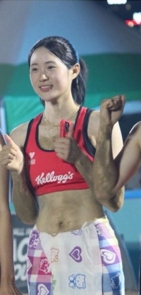 ビーチバレー選手キム・ジョンアのスレンダーボディ