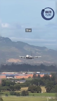 (SOUND)米国での飛行機墜落事故のビデオ .JPG